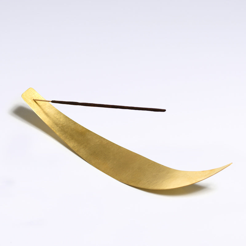 Dague brass incense holder