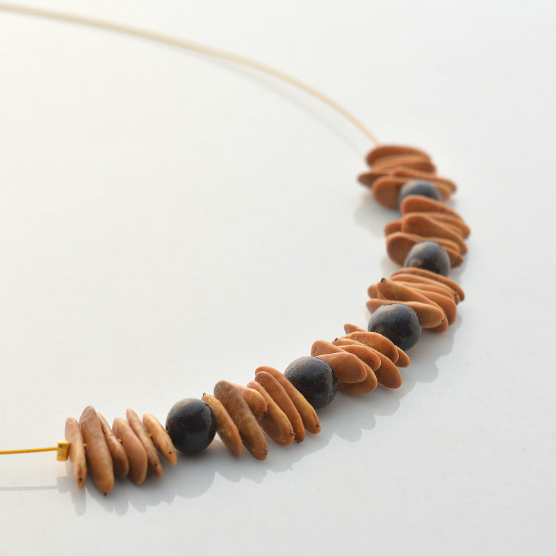 Simple Seed Necklace - Light brown and black seeds