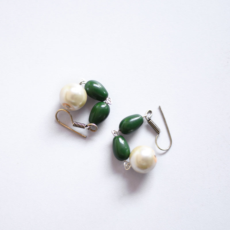 teardrop pearl earring