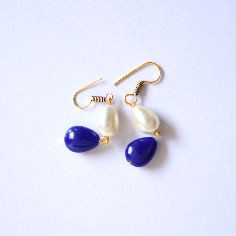 teardrop pearl earring